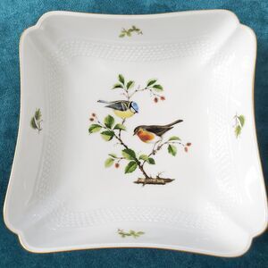 Vintage AK Kaiser Tirol Serving Bowl 6 1/4" With Bird Print White Gold Trim 786